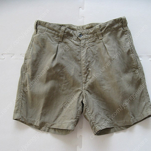 드레익스 / Olive Linen Single-Pleat Shorts / 32