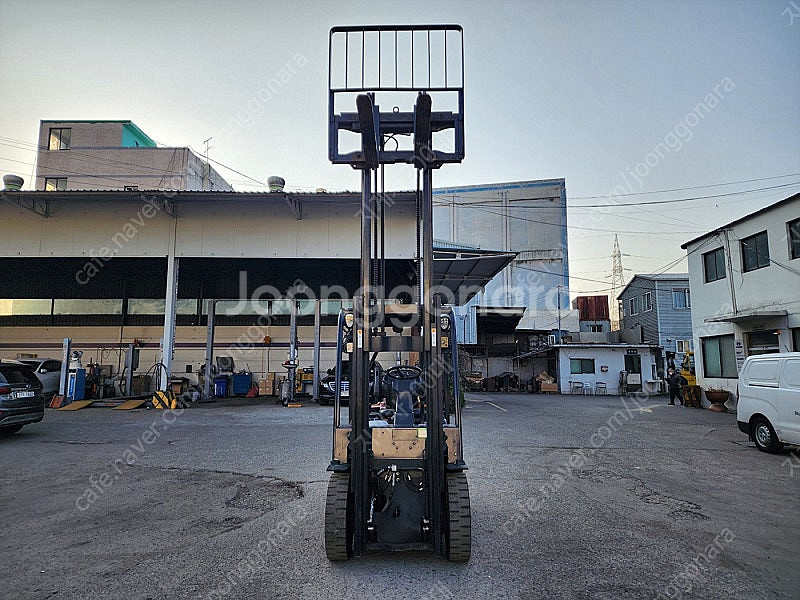 428시간 신차급 두산 디젤 2.5톤지게차 D25S-7...--8