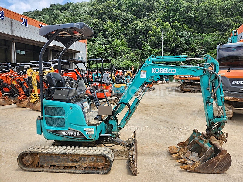 중고미니굴삭기 코벨코 SK17 20년 1650시간 신차...--1