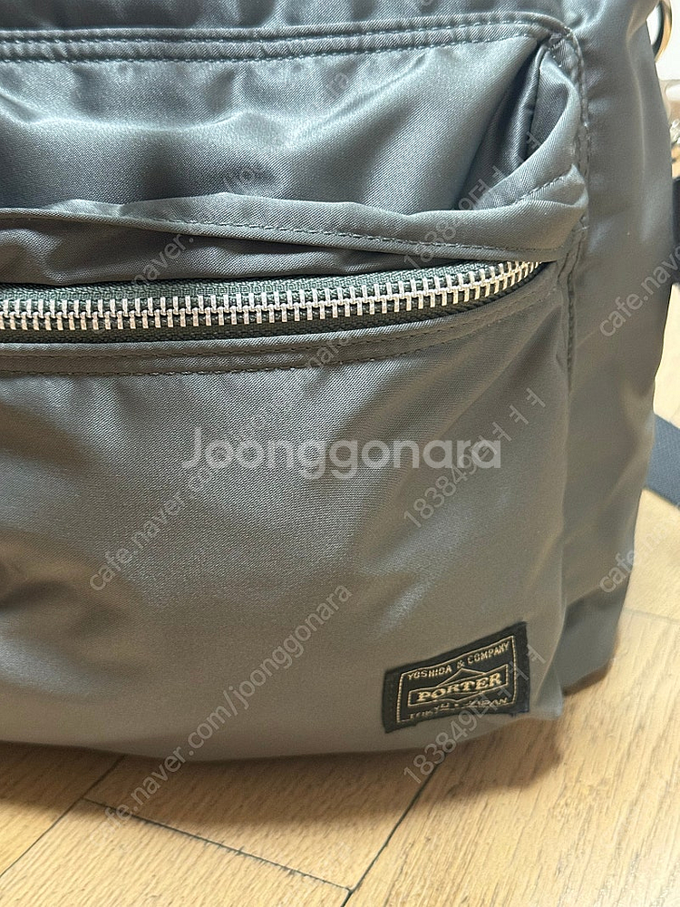 포터 가방 팔아요 (벌룬삭 실버 그레이) 2주사용함--3