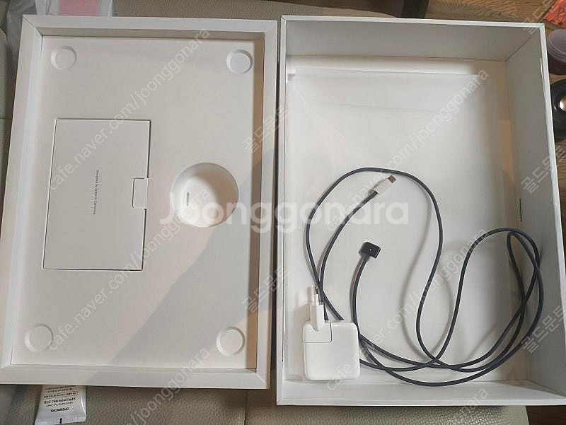 맥북에어 M2 15인치 8G 256--3