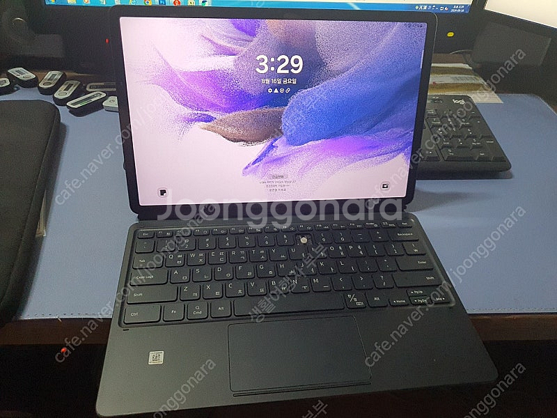 갤럭시탭 S7 FE 5G 125G 팝니다 (정품 키보드...--0