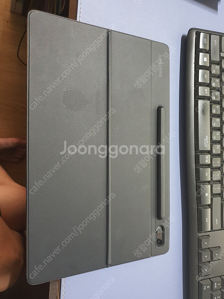 갤럭시탭 S7 FE 5G 125G 팝니다 (정품 키보드...--5