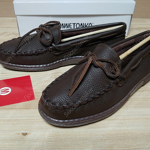 미네통카 (새상품) 남자 US9.5 (275) US7 (250)Minnetonka MOOSEHIDE CLASSIC