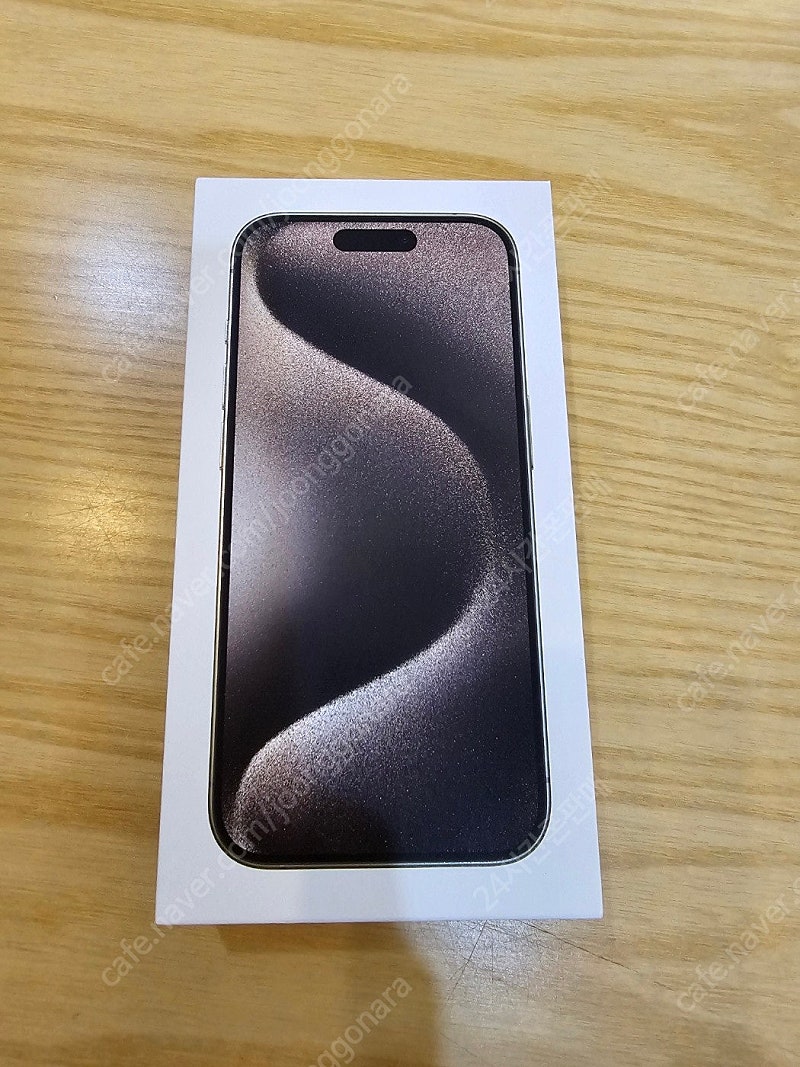 아이폰15프로네추럴티타늄256gb 자급제미개봉판매합니다--0