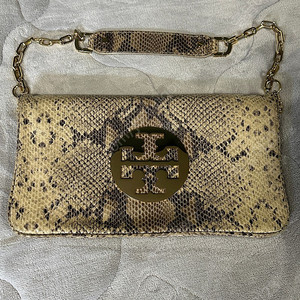 Tory Burch 토리버치 클러치, Coach 코치 숄더백, Clare. V 클레어비비에르 클러치 팝니다.