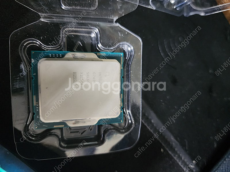 인텔 g7400--0