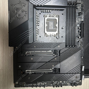 msi z690 유니파이 팝니다.