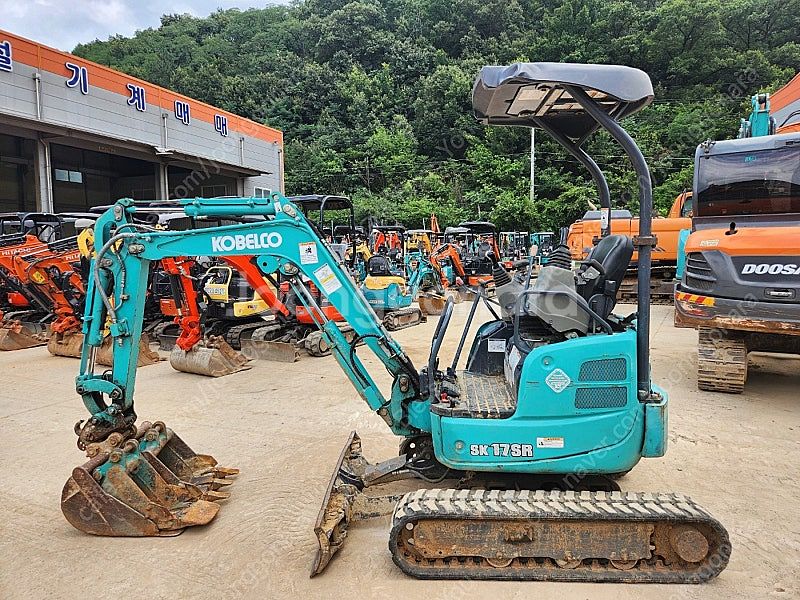 중고미니굴삭기 코벨코 SK17 20년 1650시간 신차...--3