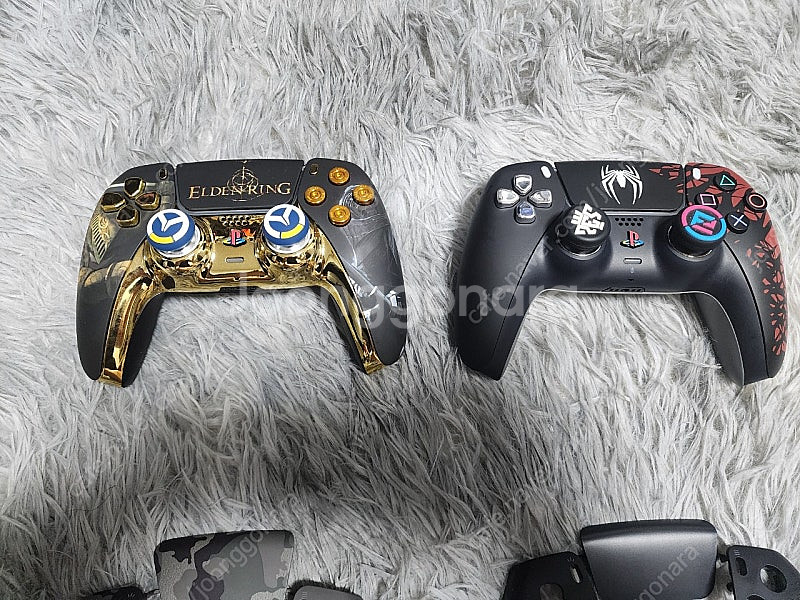 PS5 듀얼센스 정품 커버 팝니다 카모 블랙--2