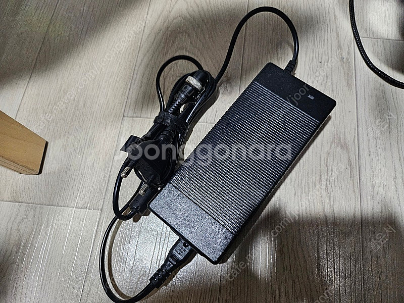 전기자전거용 배터리팩+충전기+듀얼배터리 컨버터 팝니다....--6