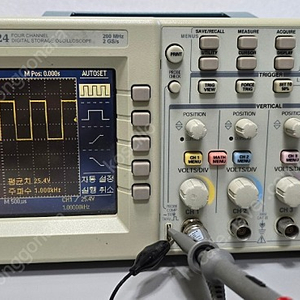 Tektronix TDS2024 Oscilloscope 200MHz