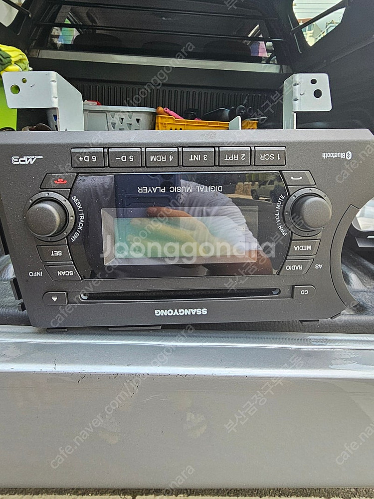 코란도스포츠 상단매립제 및 파인드라이브 네비 팝니다--0
