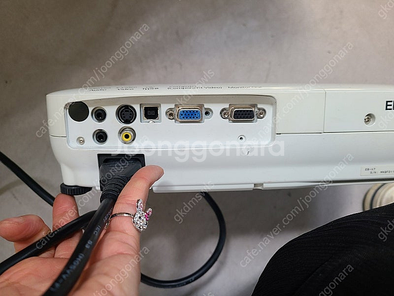 앱손 빔 프로젝터 EB -X7--3