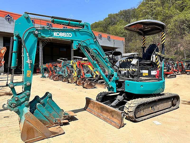 중고미니굴삭기 코벨코 SK28 23년 300시간 신차급...--0