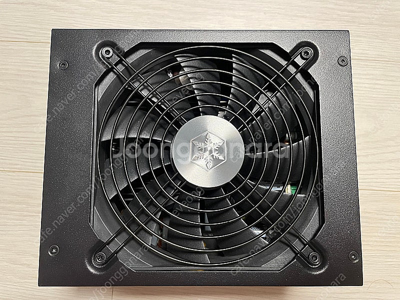 SilverStone HELA 2050R Platinu...--1