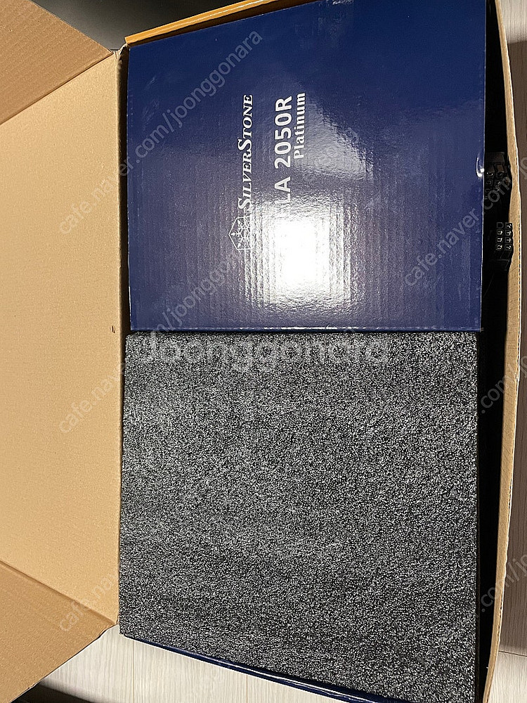 SilverStone HELA 2050R Platinu...--6