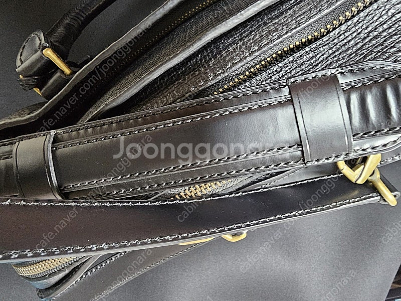 코치 정품 가죽가방 새상품팝니다.--4