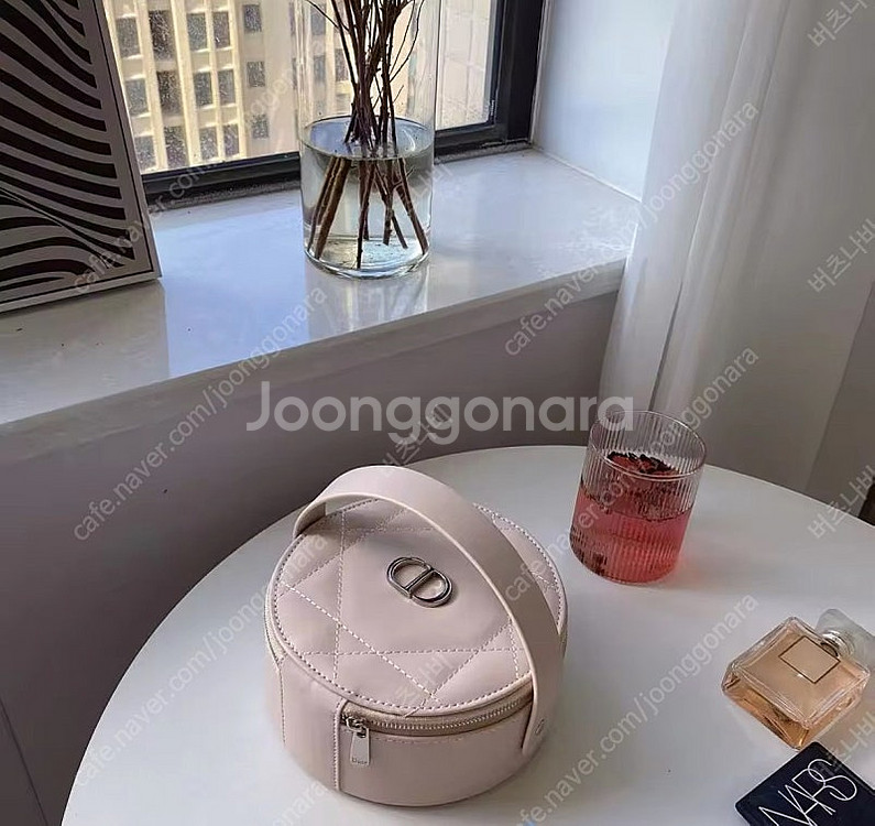 디올 원통 뷰티백 (정품)--0