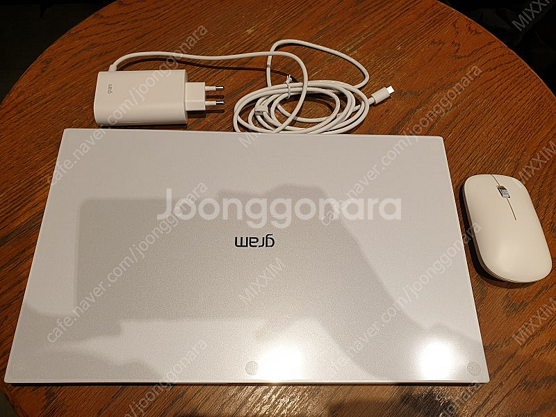 lg그램 15z90q-ga5nk 이 모델 노트북 판매해...--0