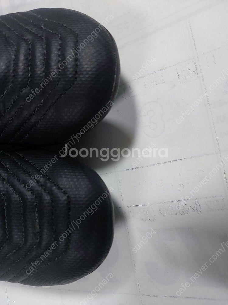 아디다스키즈 아동축구화 프레데터 19.4 220사이즈--1