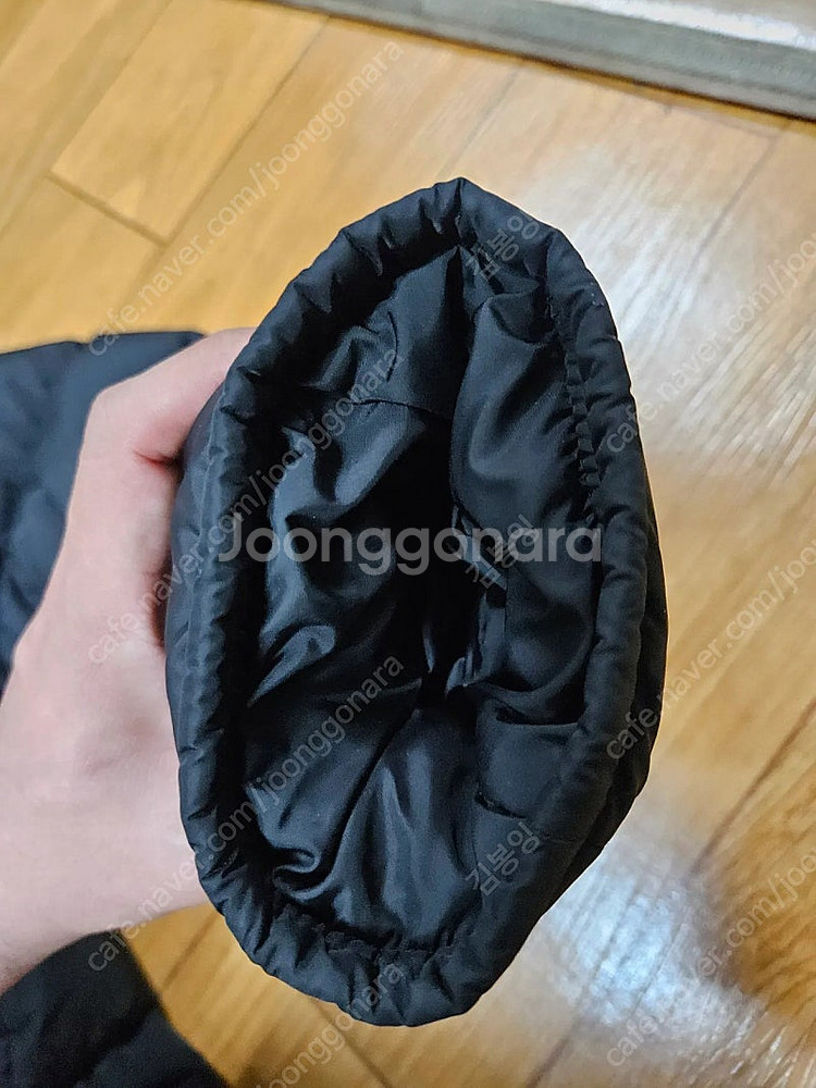 몽클레어 클루니2 황금사이즈 블랙 팝니다 상태 좋아요 ...--4
