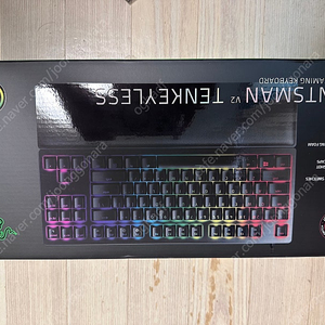 레이저 헌츠맨 V2 TKL 리니어 팝니다 RAZER HUNTSMAN TKL