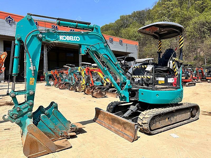 중고미니굴삭기 코벨코 SK28 23년 300시간 신차급...--0