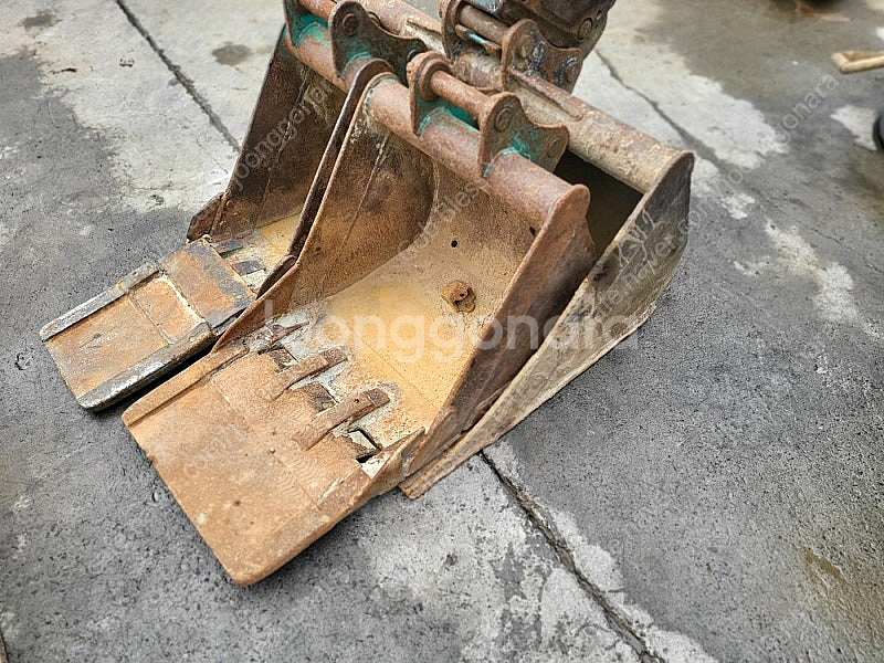 중고미니굴삭기 코벨코 SK35 18년 3100시간 동작...--3