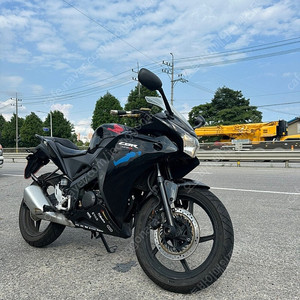 [점검완료]혼다 CBR125R 14년식 블랙 메뉴얼입문강추 저렴하게 판매합니다.