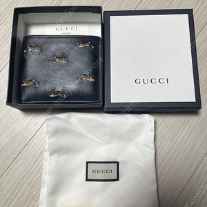 [정품] 구찌 GUCCI 남성 반지갑. 블랙. 송아지가죽