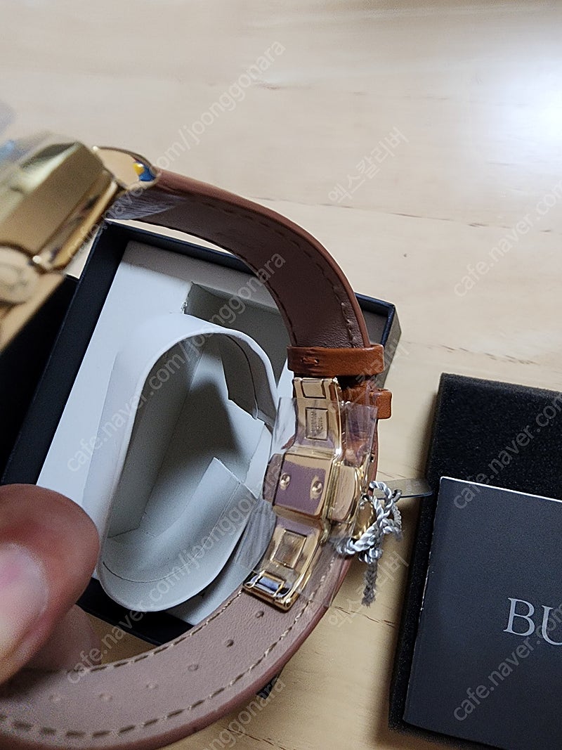 부로바 아큐트론 알파2(97A110) 시계 미사용 제품 | 중고나라 - 안심되는 중고거래