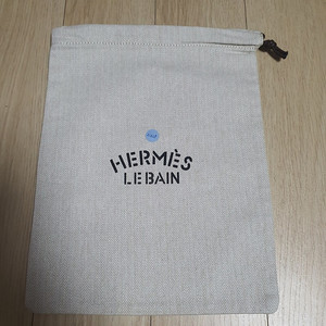 HERMES 에르메스 더스트백 , 리모아 더스트백 각각