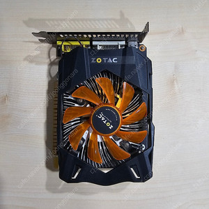 ZOTAC GTX750 1GB 128BIT DDR5그래픽 카드 팝니다.