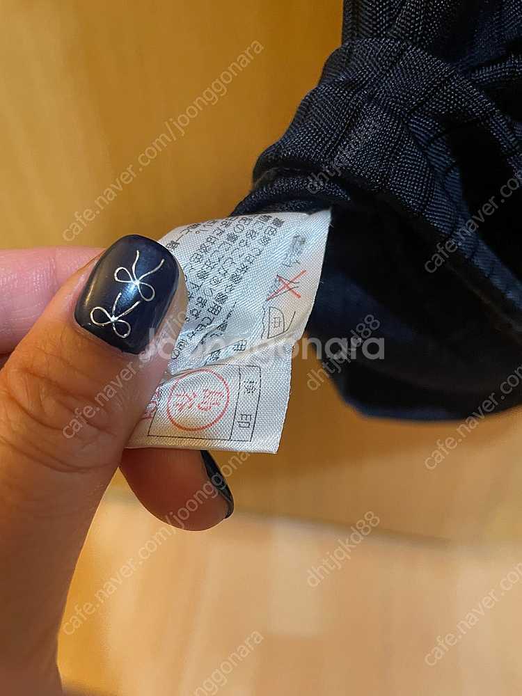 급)꾸레쥬 블랙 반팔 55사이즈 약간시스루 상태새거급--7