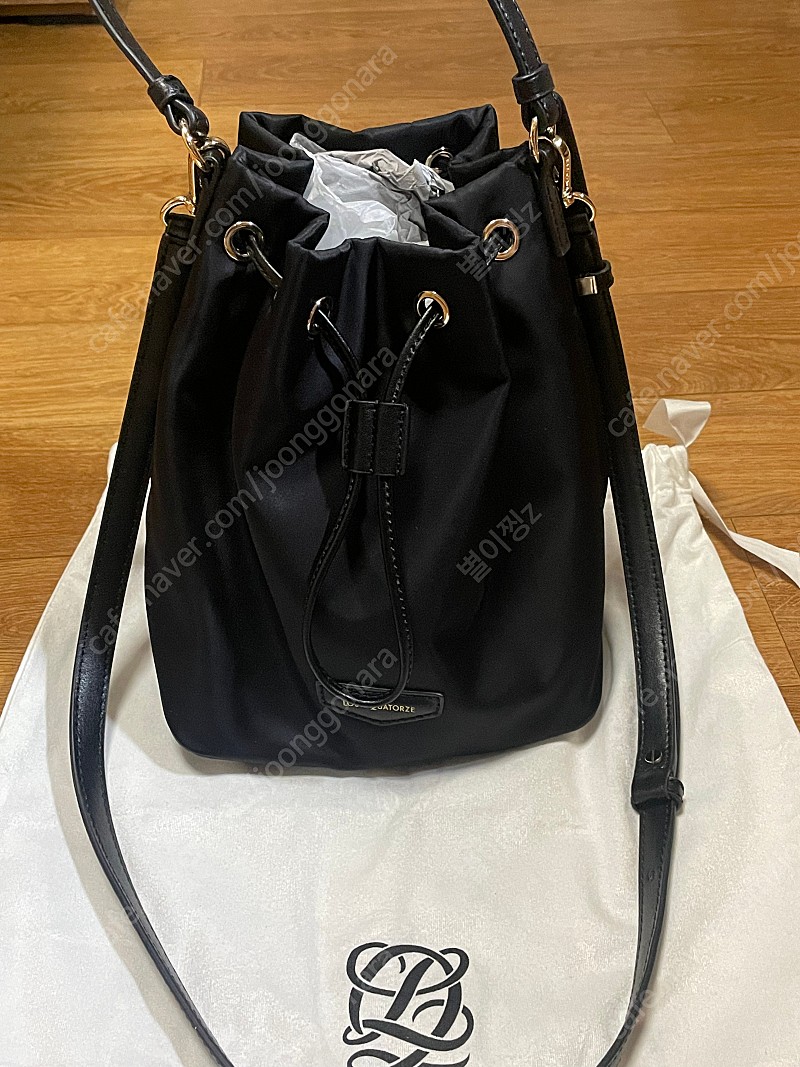 루이까또즈 버킷백 팔아요