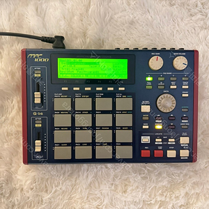 Akai mpc 1000 블루 버전