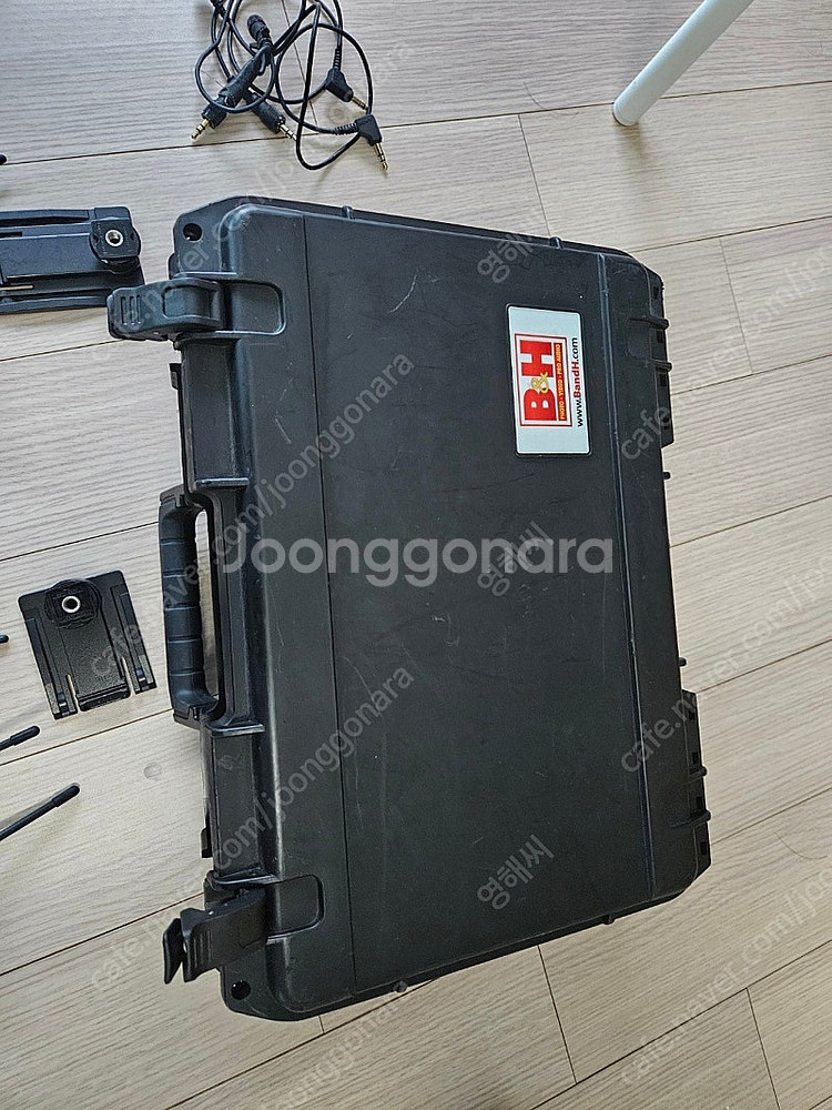 UWP-D21 2set , UWP-D11 1set, 하드케이스까지 일괄 판매합니다 (총 무선마이크 3셋)--0