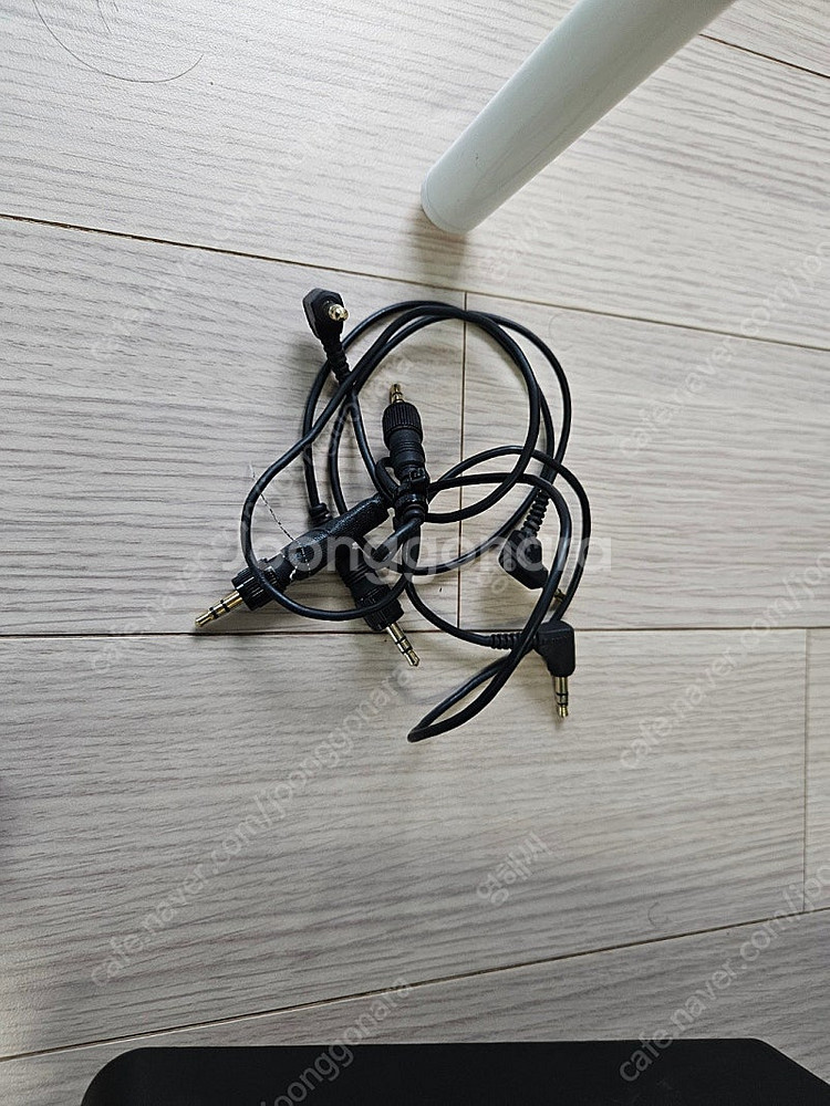 UWP-D21 2set , UWP-D11 1set, 하드케이스까지 일괄 판매합니다 (총 무선마이크 3셋)--4