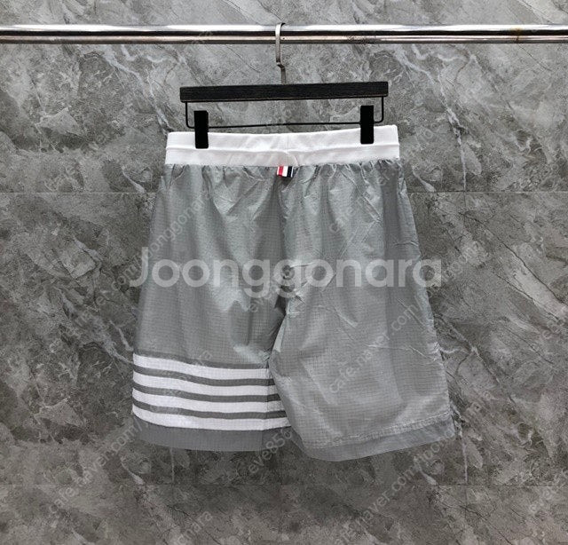 톰브라운 사선 비치 쇼츠 밴딩 반바지 3칼라--5