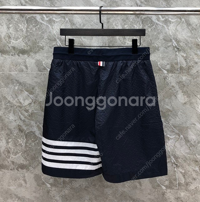 톰브라운 사선 비치 쇼츠 밴딩 반바지 3칼라--7