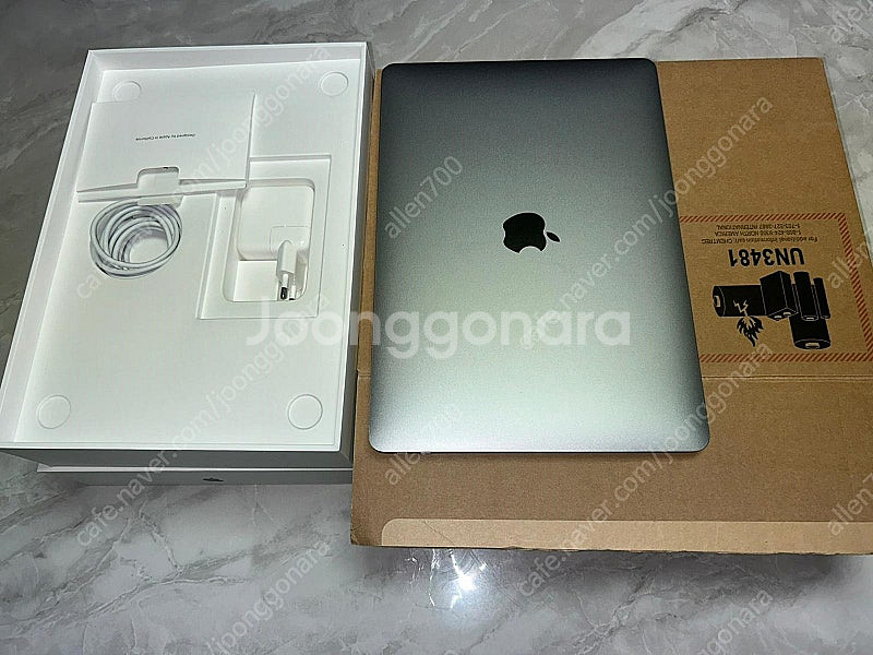 애플 맥북에어 M1 13”m1 8GB 256GB 판매합...--7