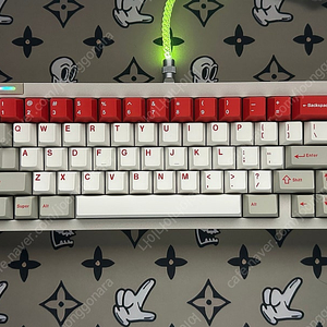 Qk65v2 retro white 커스텀 키보드 판매합니다