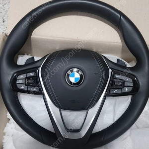 BMW g30 id6 핸들 (상태 A급)