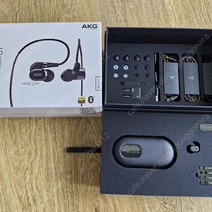 AKG N5005 이어폰 팝니다.