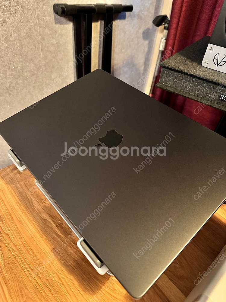 맥북 프로 m3pro 16인치 2tb 램36gb 판매합...--5