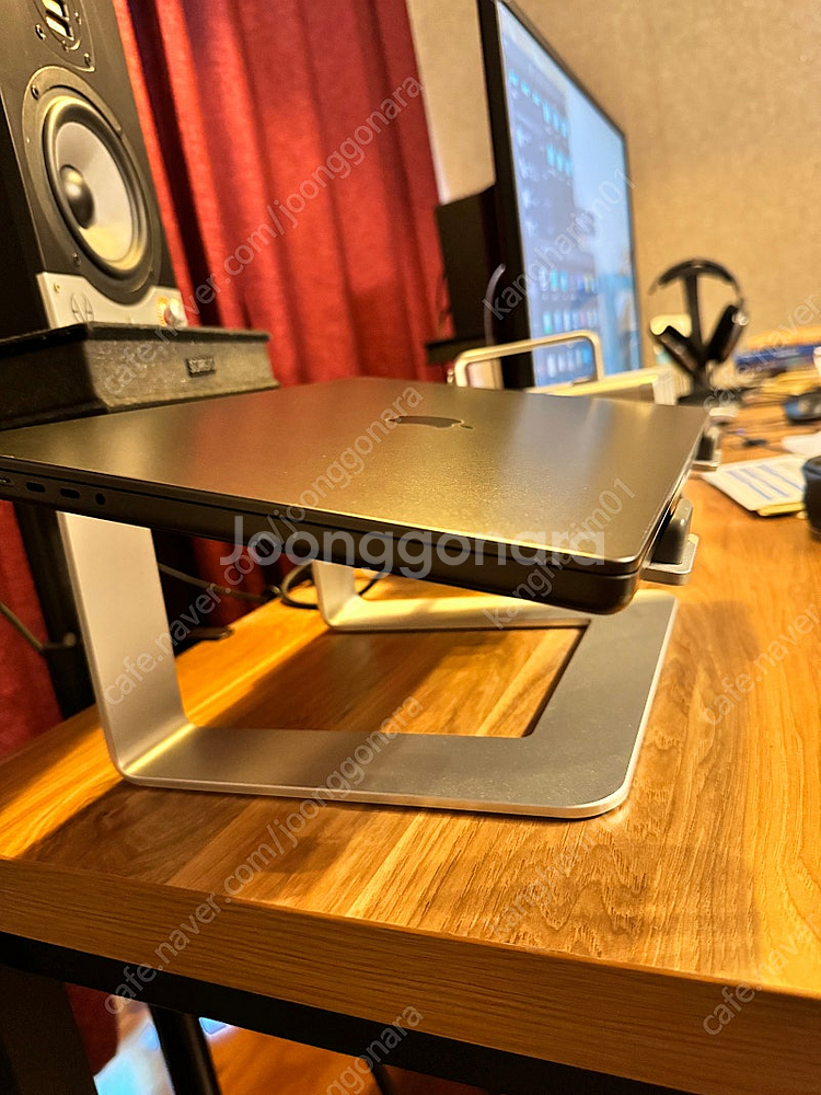 맥북 프로 m3pro 16인치 2tb 램36gb 판매합...--6