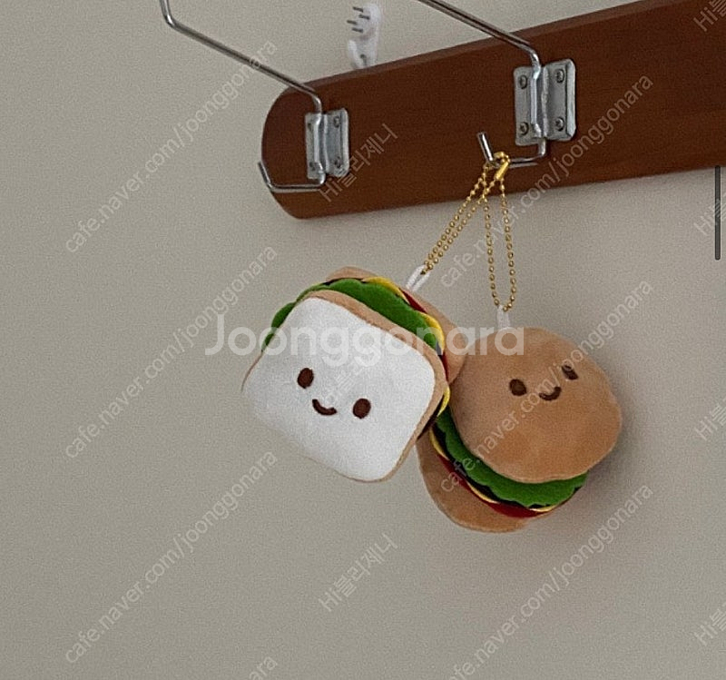 미개봉 새상품) 샌드위치 햄버거 인형 키링 , 가방걸이--5