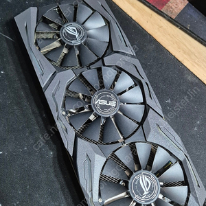 ASUS ROG STRIX GTX 1080Ti 팝니다.