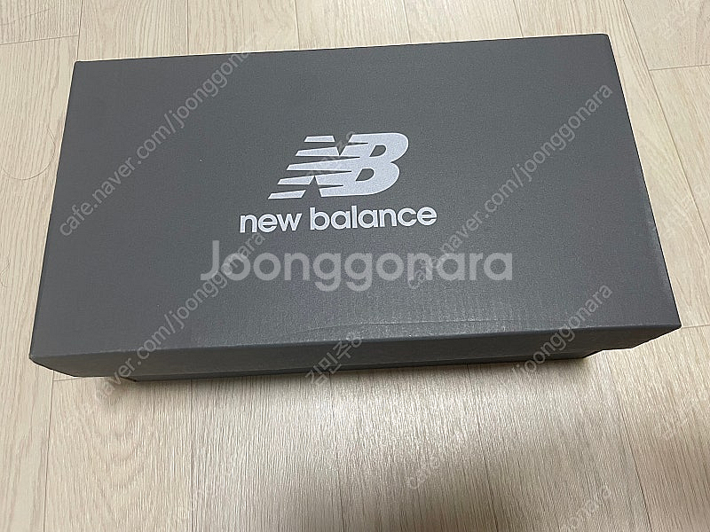 뉴발 574 레거시 블랙앙고라 230--1
